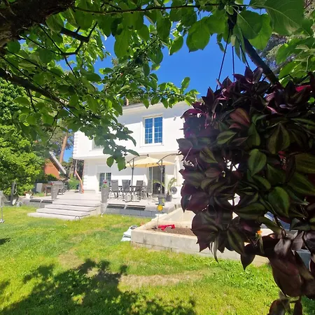 Apartment Perle Am Rande Von Berlin Mit Terrasse, Whirlpool & Pur *
